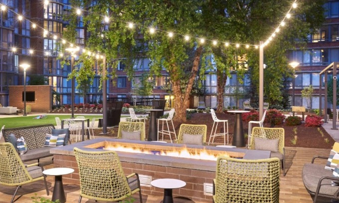 Arlington Apartment | New 2BR/2BA Apt. with Sunroom in DC/VA - Tons of Amenities-Fully Furnished!