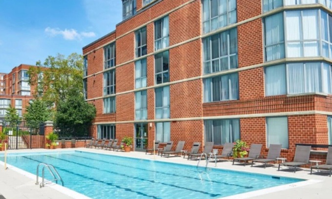 Arlington Apartment | NEW 2BR/2BA Furnished Apt in Prime Location of Arlington, VA -Amenities!
