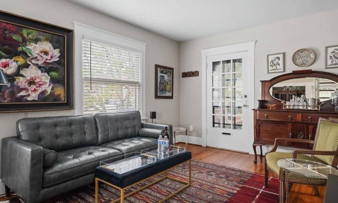 Golden Hill House | New 2br near downtown