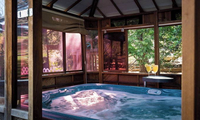 Groveland House | ! New 5 star Listing Large Family Friendly, Yosemite, Hot-tub, Lake, Golf!
