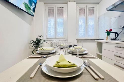 Navigli Apartment | New and elegant apartment on the Navigli Netflix e Disney