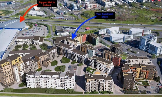 Kopavogur Apartment | New Apt. Near Smáralind Mall With Private Parking