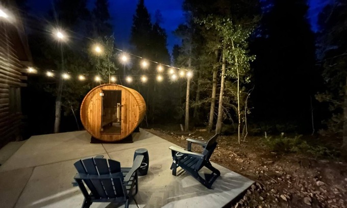 Black Hawk Cabin | NEW Barrel Sauna~ Peace & Relaxation~