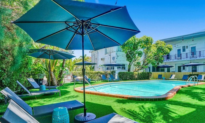 Bay Harbor Islands Apartment | New Bay Harbor Suite | 3 Beds with Pool