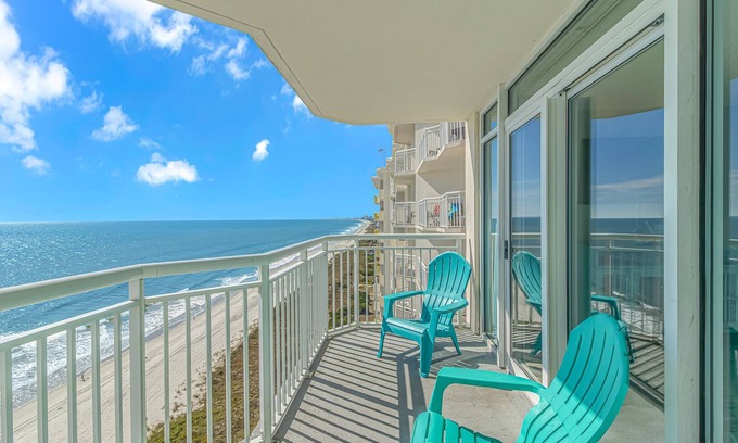Crescent Beach Condo | New Baywatch, Updated w/Direct Ocean Front Views!