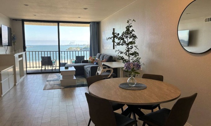 Alamitos Beach Apartment | NEW Beach Front Paradise | 31+ Day Stays | Comfort
