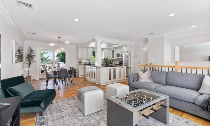 Cove - East Side - Shippan House | New Beach Home near Stamford Downtown/Shippan