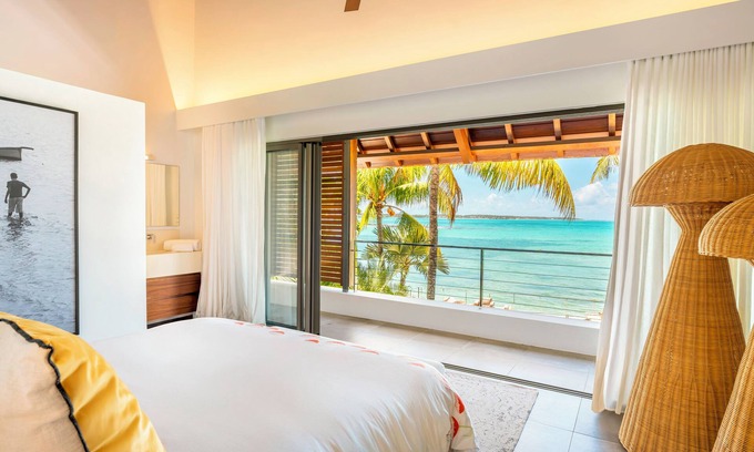 Belle Mare Villa | New beach villa Rubis Belle Mare, private pool with no view from outside
