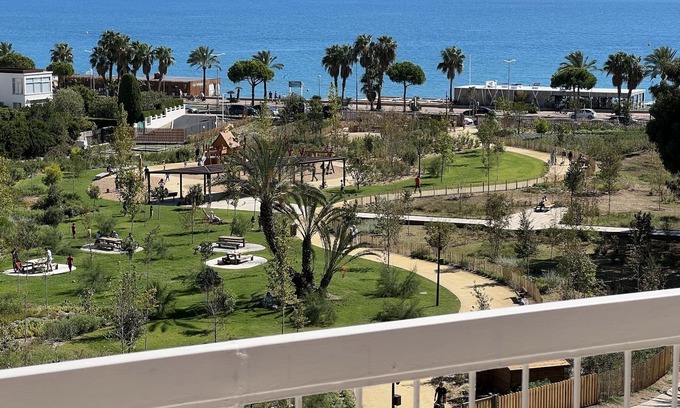 Cros-de-Cagnes Apartment | New - BeachSide & Amazing Seeview - Top Floor - Air Cond - Garage