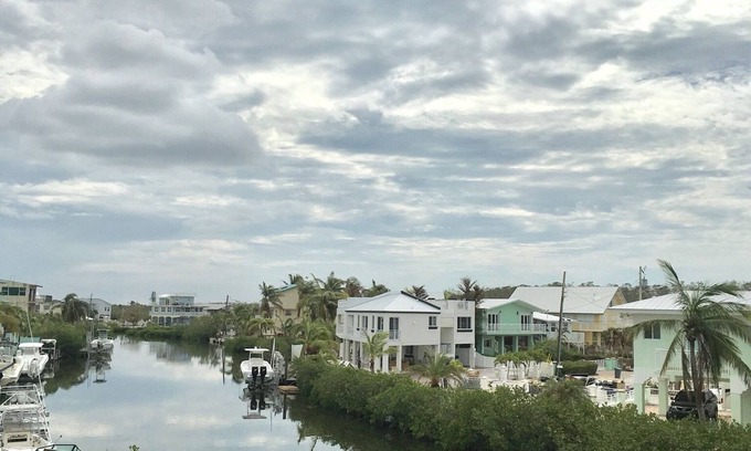 Winston Waterways House | NEW & BEAUTIFUL HOME WATERFRONT WITH HEATED POOL AND FULL OUTDOOR KITCHEN