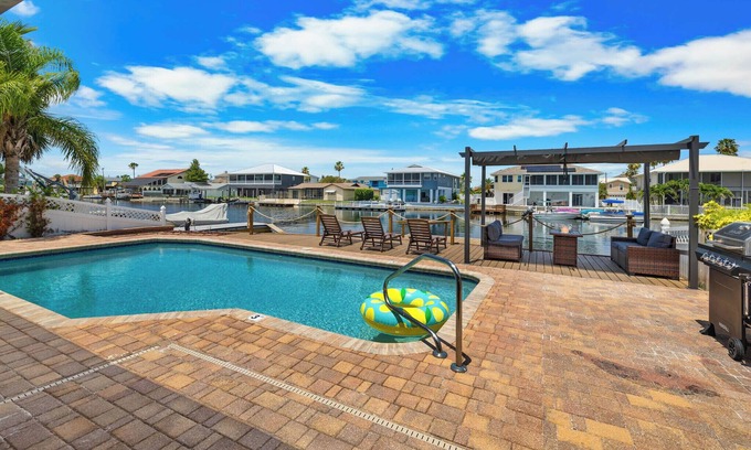 Spring Hill House | *New/Beautifully Remodeled/Waterfront/Pool Home