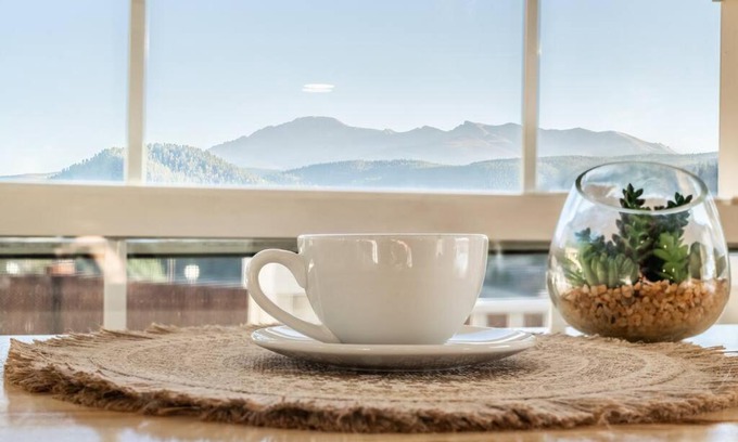 Woodland Park House | NEW! Boutique TinyHome w/Direct View of PikesPeak!