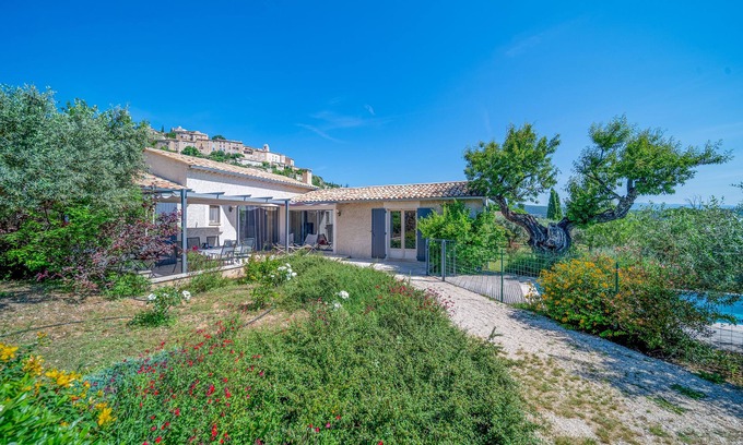 Simiane-la-Rotonde Villa | New, bright house with heated private pool in the heart of Provence