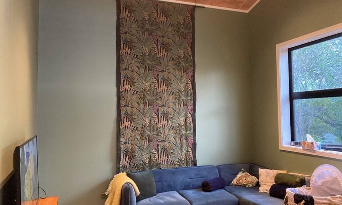 Ostend House | New build 3 bedroom house with sleep out and fresh eggs on Waiheke Island