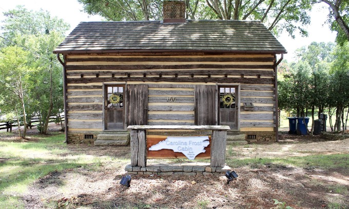 Mocksville Cabin | New! Carolina Frost Cabin in Downtown Mocksville