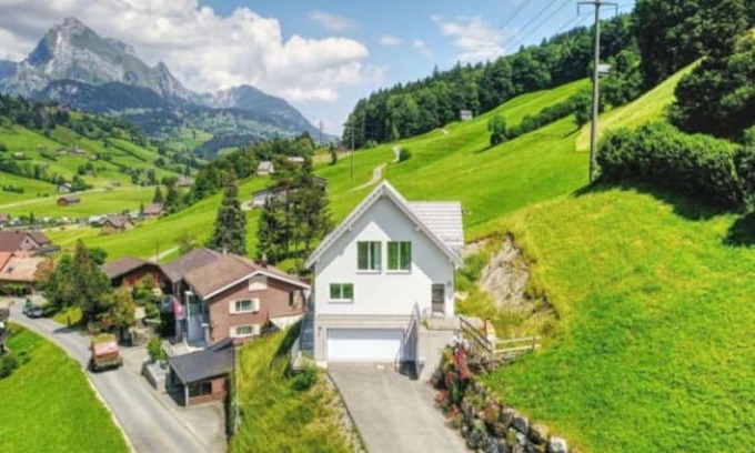 Alt Sankt Johann Ski Chalet | New Chalet with breathtaking views!