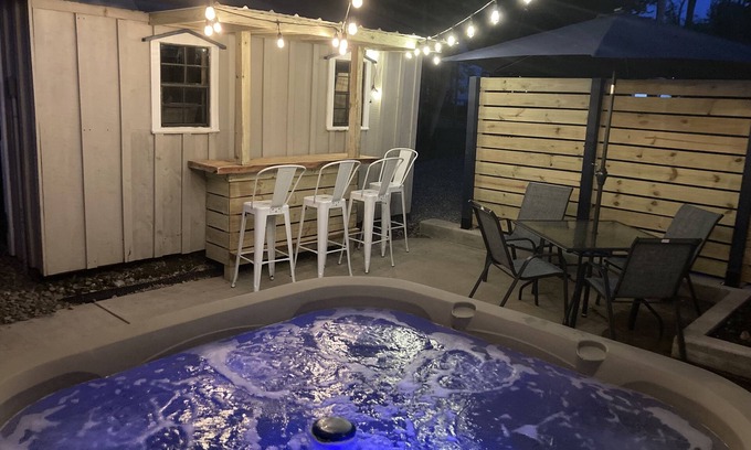Lakewood Cottage | NEW Chautauqua Cottage, Lake Views, King Bed & Hot Tub