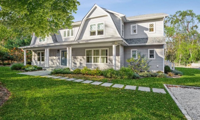 North Sea House | New Construction Modern Luxury Retreat w 6 Beds