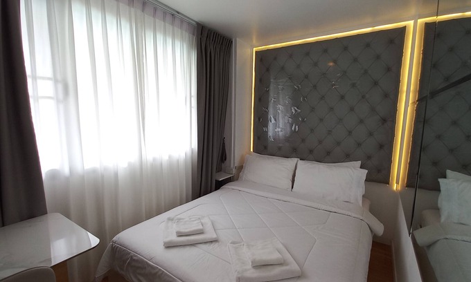 Thung Maha Mek Apartment | NEW! Cozy Condo w/Panoramic City&Pool view near MRT&BTS Silom, Enjoy Large Pool