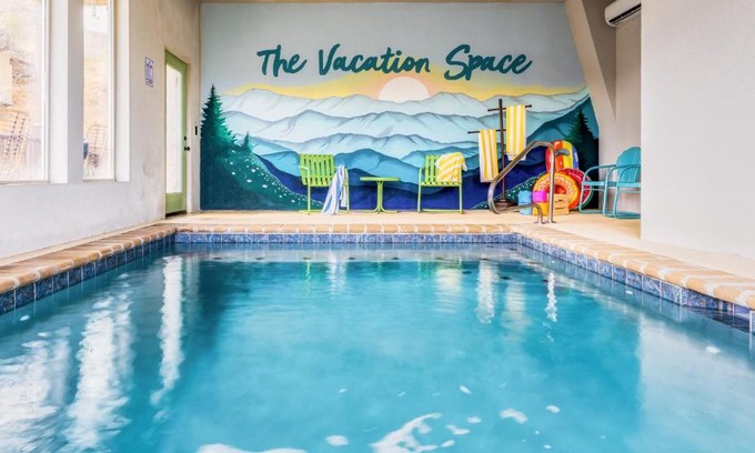 Pigeon Forge House | NEW Discount, Private Pool, Fire Pit, Theater, Hot Tub