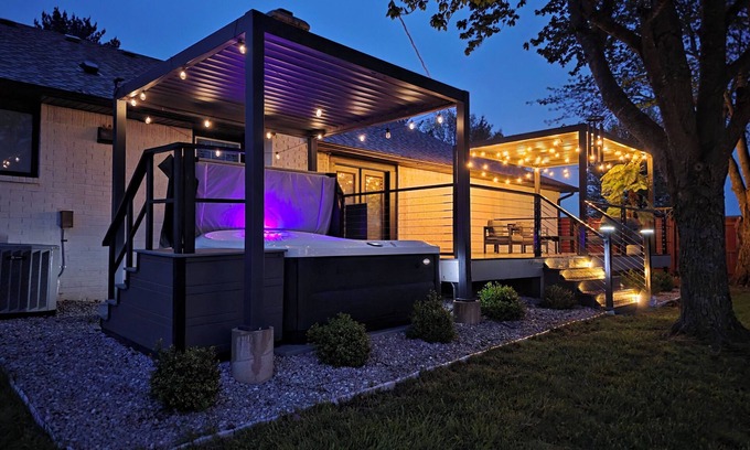 Eudora House | New! Family Retreat Hot Tub & Fun country home!