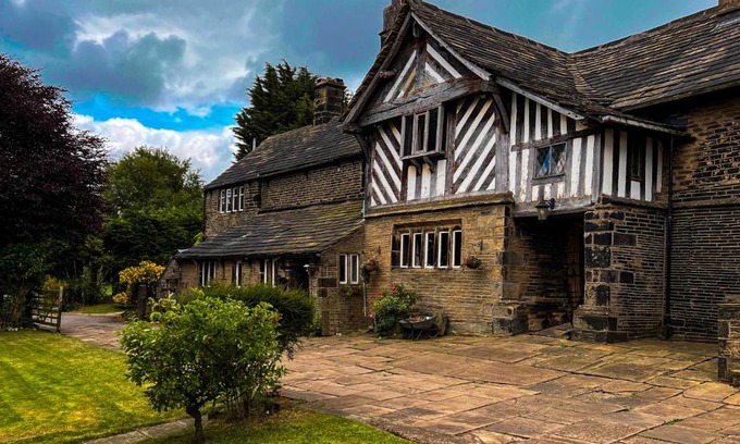 Elland House | New Hall, Elland