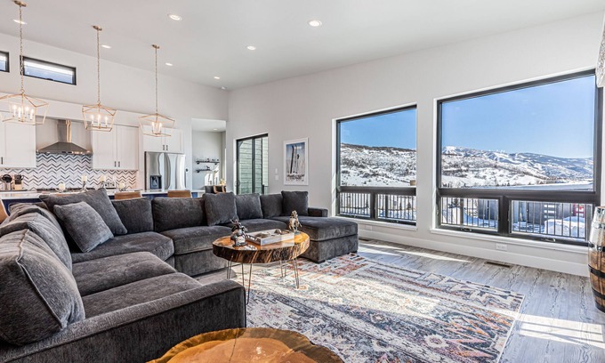 Steamboat Springs House | New home, Min away from Downtown! Long term rentals available!