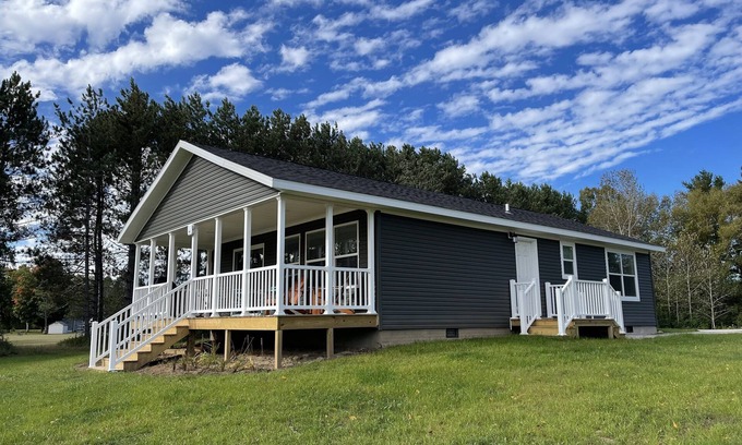 Gladstone House | New Home On Escanaba River 10 Minutes from Town
