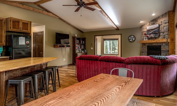 Gills Rock House | * New home w/ wood fireplace, tucked in peaceful woods centrally located !