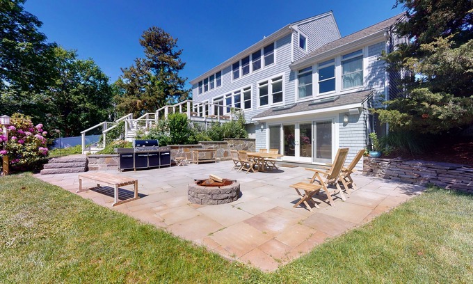 Eastham House | New-Hot Tub Bayfront home with boat house, sauna, fast WiFi, & washer/dryer