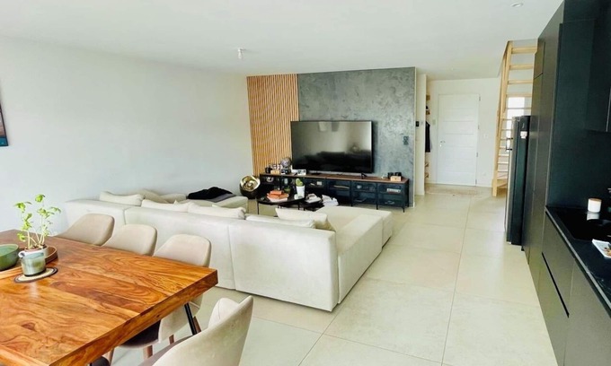 Eysines House | New house with 3 bedrooms, including a master suite, air conditioning, near tramway.
