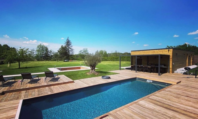 Lecelles House | New! In my bubble room bubble and spa