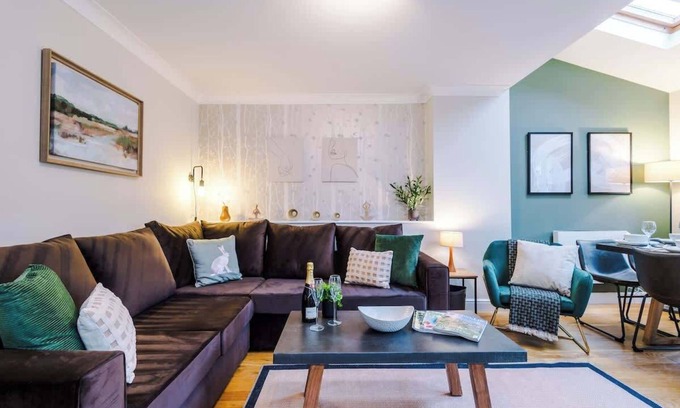 Northwich House | NEW! Incredible home, perfect for groups w/parking
