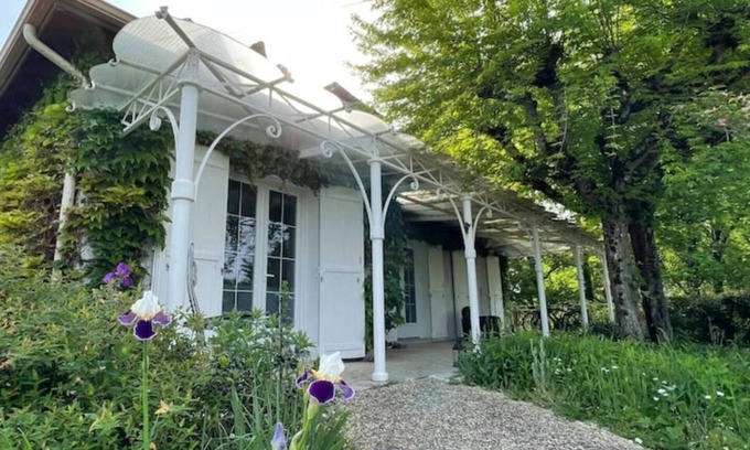 Bergerac Apartment | NEW :Les VERGERS Garden apartment, terrace, garden, private parking