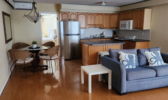 Bay Esplanade Apartment | NEW Listing! 1 bed/1 bath Apartment! Only a 5 min walk to beach! Great views!