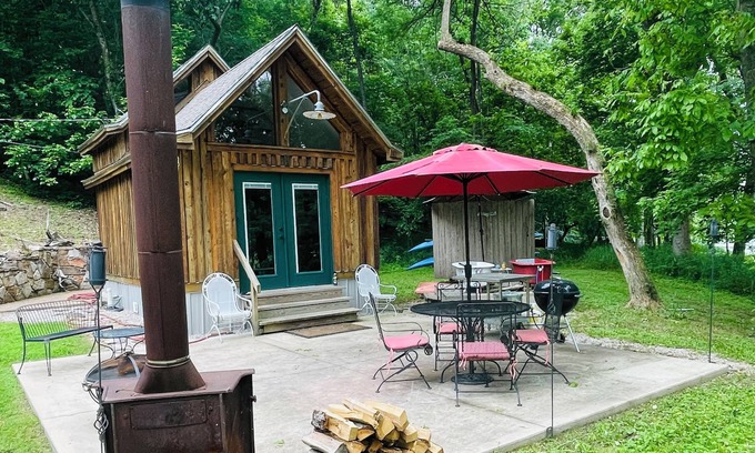 Mammoth Spring Cabin | New Listing! Amazing Spring River Property!
