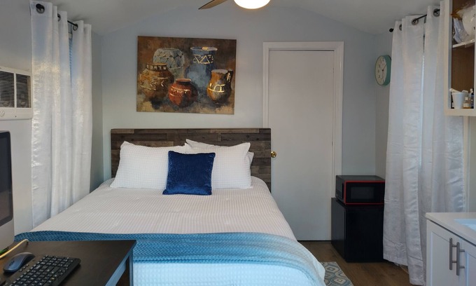 Ronda Cabin | NEW LISTING! Cleo's Village, Blue Ridge Mountain Tiny House Village by RedAwning