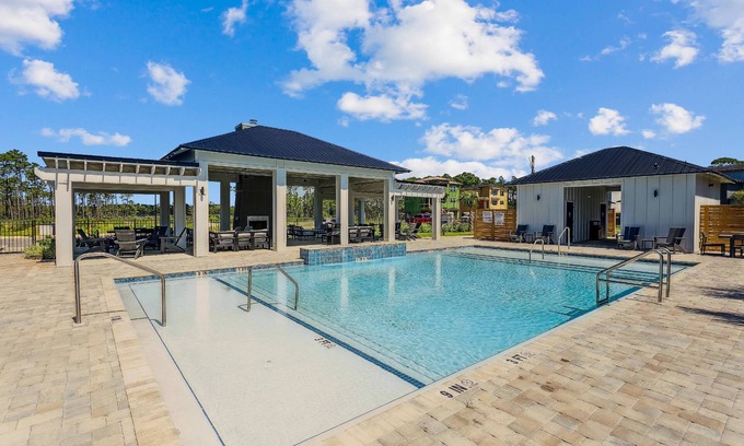 Ono Island House | New Listing! Private Hot Tub| Community Pool| Boat Docks| Perdido Beaches| Yard Games| Close to NAS
