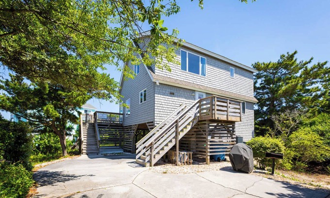 Duck House | New Listing! Steps from beach & sound access.