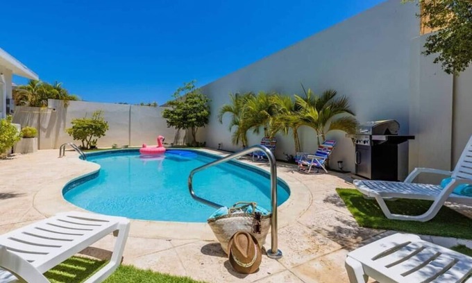 Koyari Villa | ★New listings! Near Palm & Eagle Beach~ ☀Pool