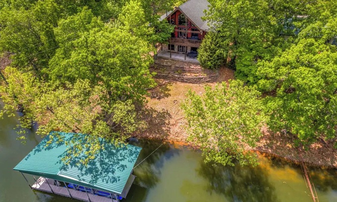 Eucha House | NEW! Lodge Style Grand Lake 6-bedroom Cabin & Private Dock. Great for families.