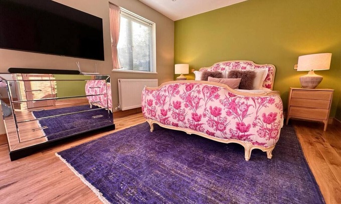Findon House | New look Goatchers Studio is ready to welcome you!
