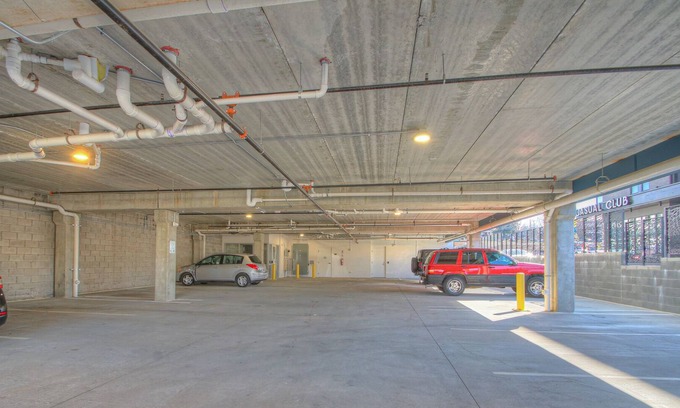 Maxwell Condo | New luxurious Condo Centrally Located in the Heart of East Nashville