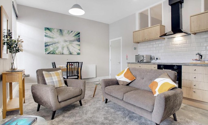Hartlepool Apartment | NEW! Luxury 1 Bed Apartment in Hartlepool City Centre by Stay With Us, Perfect for Couples & Contractors, FREE WI-FI!