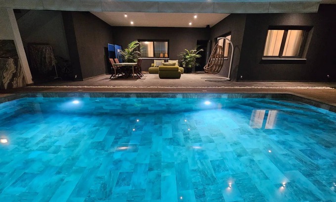 Agios Tychon House | NEW Luxury 2-Bedroom House- Heated Salty Swimming Pool, Sauna and Garden