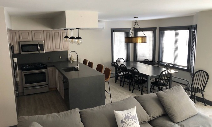 North Troy Condo | New! Luxury 5 bedroom