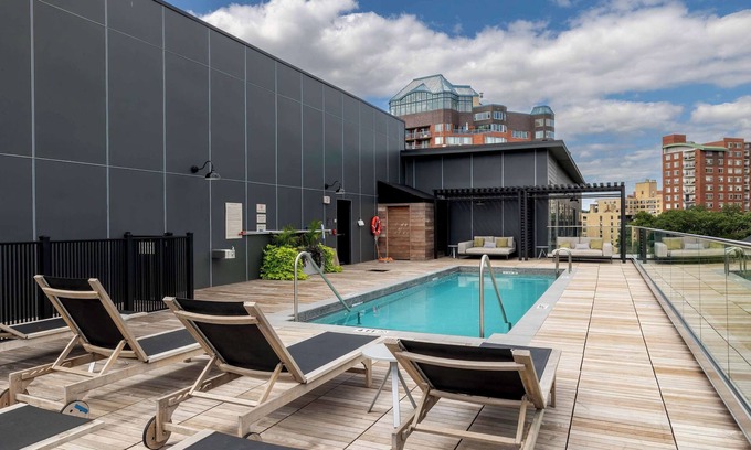 Downtown Apartment | New Luxury Apt Downtown with Pool