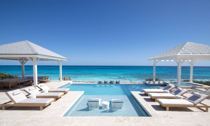Farmer's Hill House | New Luxury Beachfront Home. nYour Private Paradise Awaits!
