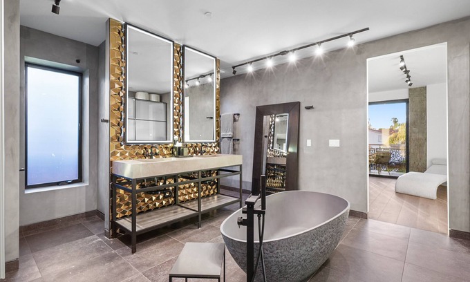 Eastside House | NEW Luxury Concrete Home : Only Minutes from the Beach!