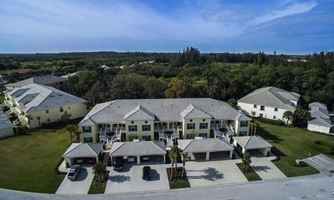 Biggar Condo | New Luxury Condo in Enclosed area near beaches